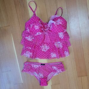 Vintage Y2K Victoria's Secret medium lingerie set floral ruffled tiered bimbo